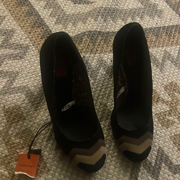 MISSONI SUEDE PUMPS, NWT - Picture 2 of 7